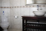 17 Klipspringer Bathroom